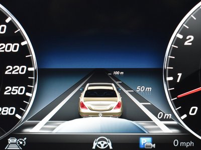 MERCEDES-BENZ E-CLASS AMG - 6