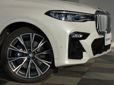 BMW X7 - 7