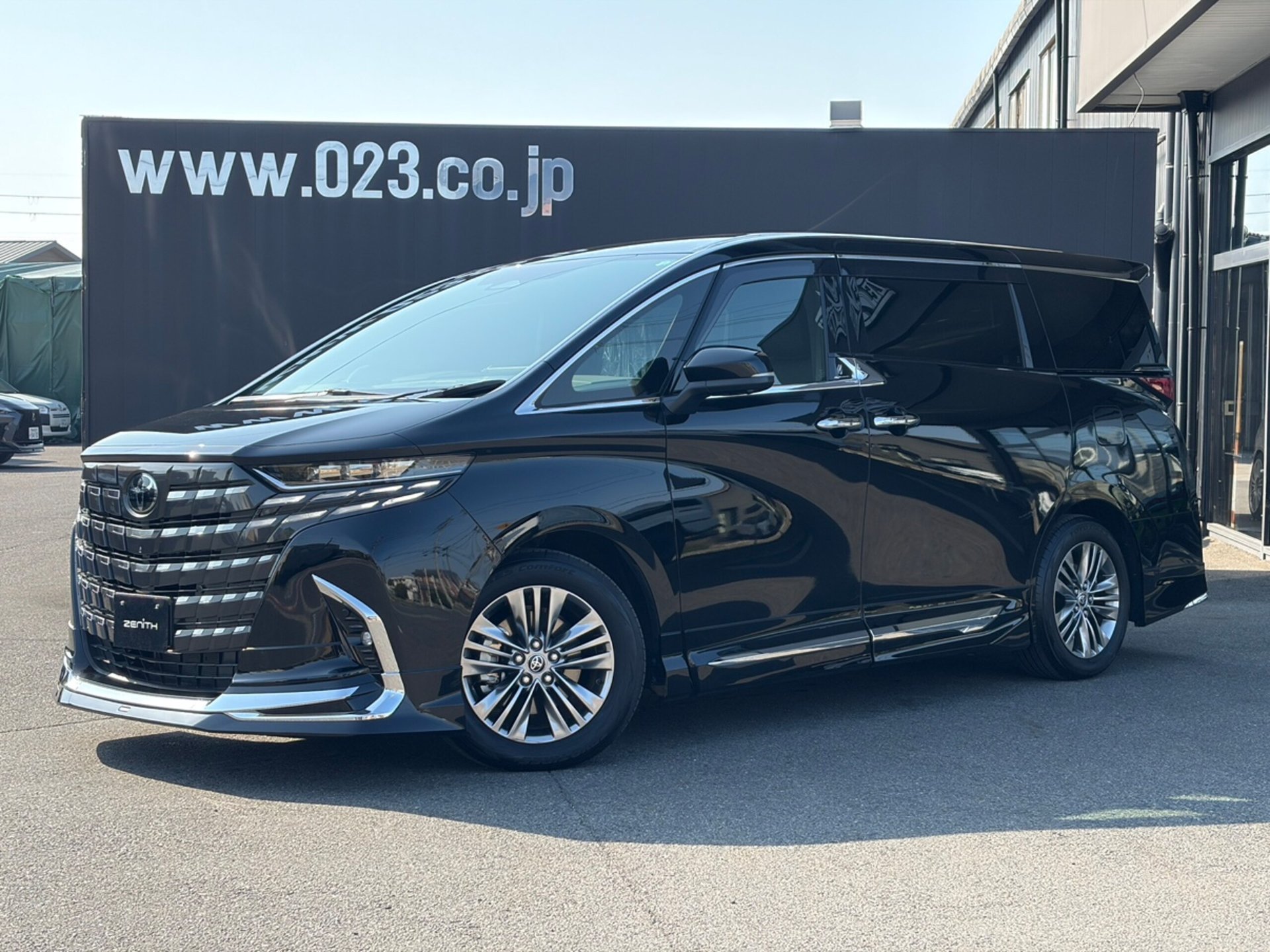 TOYOTA ALPHARD - View 1