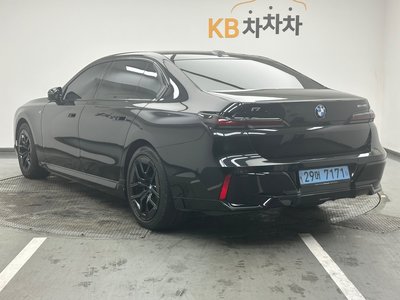 BMW I7 - 2