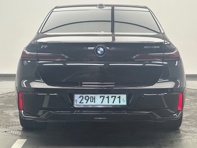 BMW I7 - 3