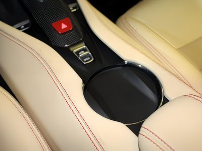 صورة مصغرة 38 لـ 2014 Ferrari CALIFORNIA T