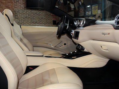 صورة مصغرة 44 لـ 2014 Ferrari CALIFORNIA T