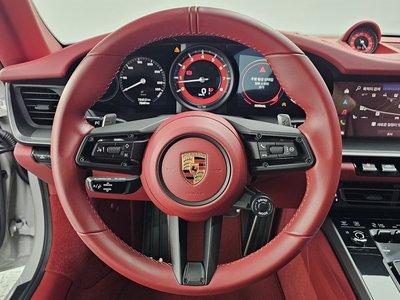صورة مصغرة 13 لـ 2022 Porsche 911