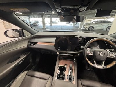 صورة مصغرة 59 لـ 2023 Lexus RX