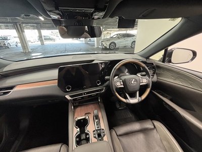 صورة مصغرة 58 لـ 2023 Lexus RX
