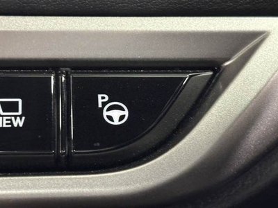 صورة 8 لـ 2023 Lexus RX