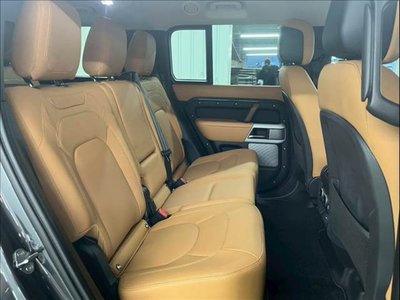 LAND ROVER DEFENDER - 8