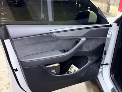 2025 Tesla MODEL Y — миниатюра 12