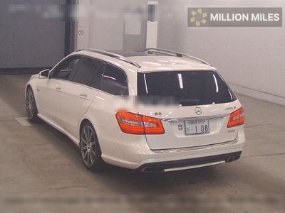 MERCEDES-BENZ E-CLASS - 2