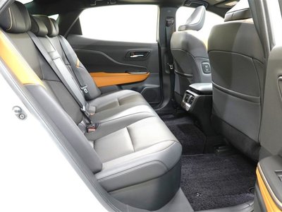 TOYOTA CROWN CROSSOVER - 9