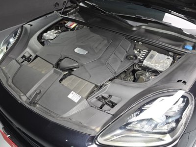 PORSCHE CAYENNE - 7