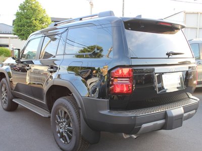 TOYOTA LAND CRUISER 250 - 6