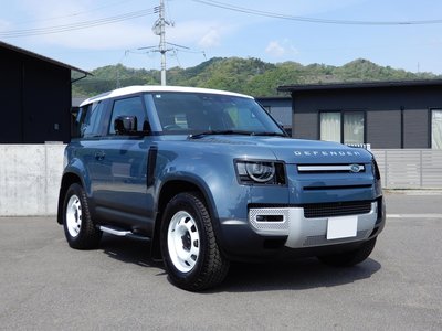 LAND ROVER DEFENDER - 9