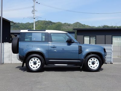 LAND ROVER DEFENDER - 10