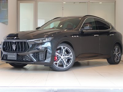 2021 Maserati LEVANTE photo 1