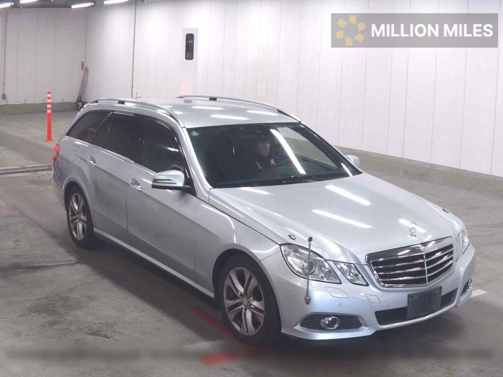 MERCEDES-BENZ E-CLASS - View 1