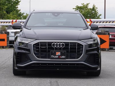 AUDI Q8 - 3