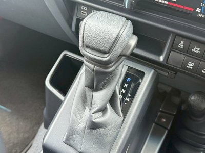 صورة مصغرة 30 لـ 2024 Toyota LAND CRUISER 70