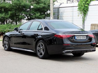 2022 Mercedes-BENZ S-CLASS photo 2