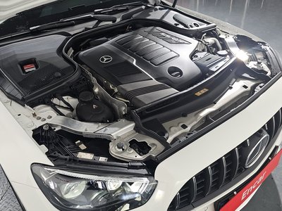 MERCEDES-BENZ E-CLASS - 7