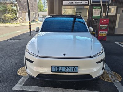 TESLA MODEL Y - 1