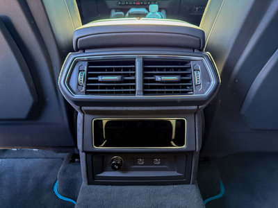 LAMBORGHINI URUS - 8