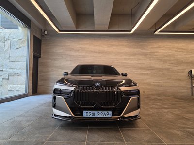 BMW I7 - 2