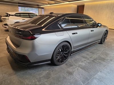 BMW I7 - 4