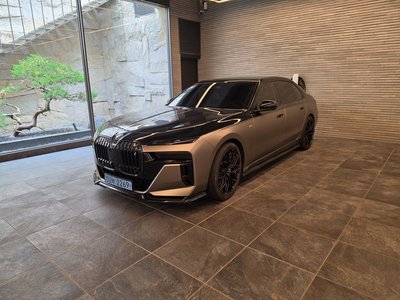 BMW I7 - 1