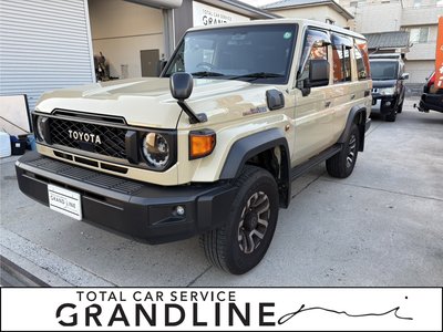 TOYOTA LAND CRUISER 70