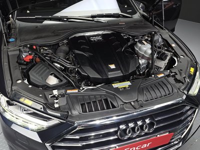 AUDI A8 - 7
