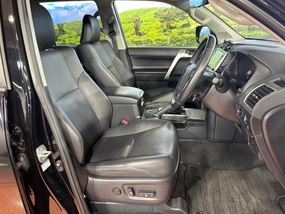 TOYOTA LAND CRUISER PRADO - 8