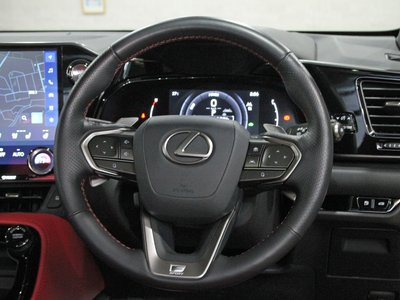 صورة 42 لـ 2023 Lexus NX