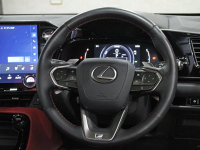صورة 41 لـ 2023 Lexus NX