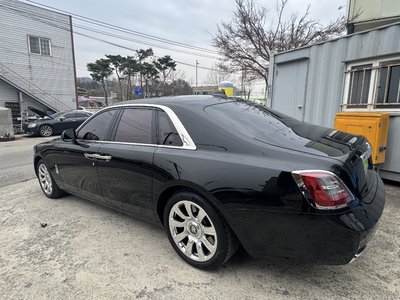 ROLLS-ROYCE GHOST - 3