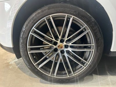 2021 Porsche MACAN — миниатюра 17