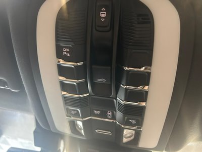 2021 Porsche MACAN — миниатюра 43