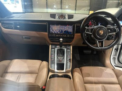 2021 Porsche MACAN — миниатюра 18