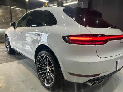 2021 Porsche MACAN — фото 6