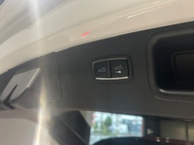 2021 Porsche MACAN — миниатюра 13