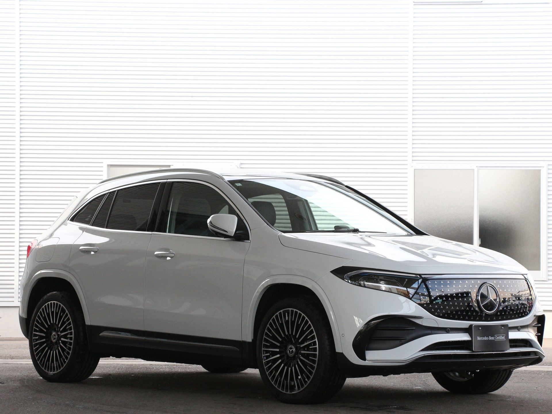 MERCEDES-BENZ EQA - View 1