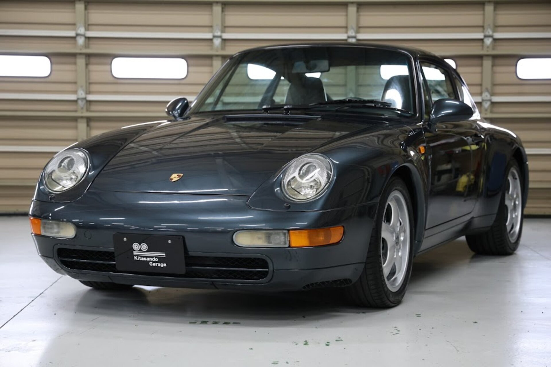 PORSCHE 911 - View 1