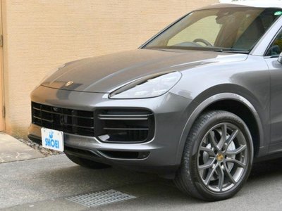 PORSCHE CAYENNE - 8