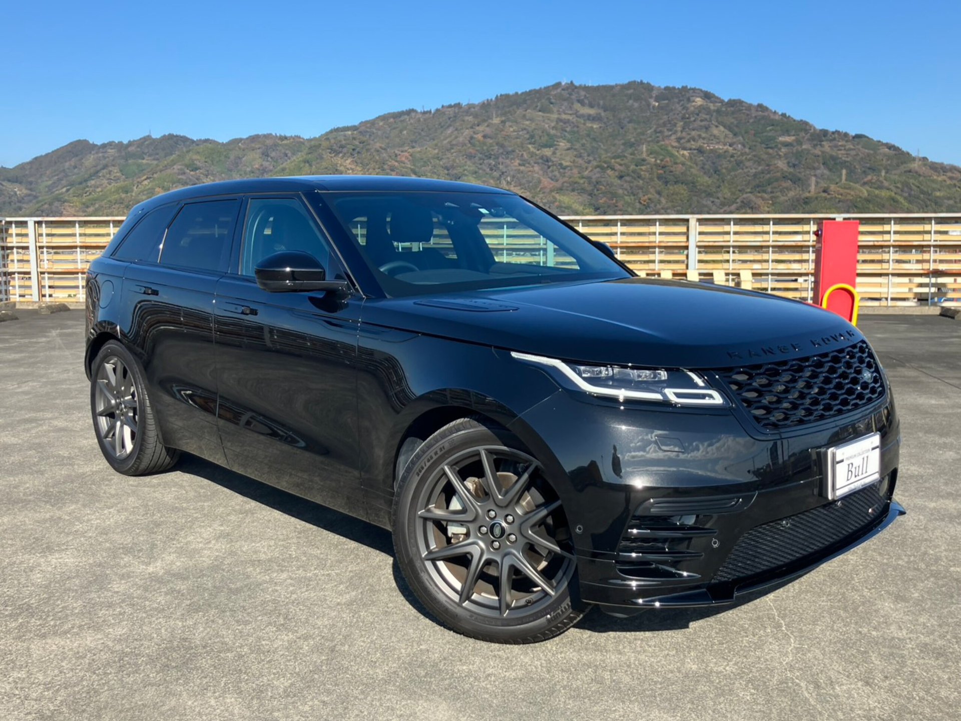 LAND ROVER RANGE ROVER VELAR - View 1