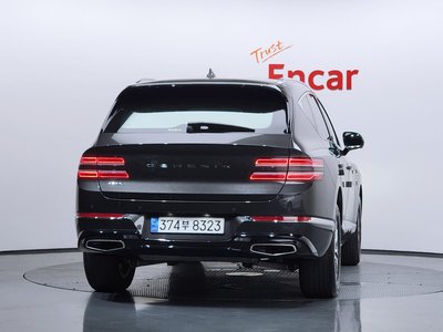 صورة 3 لـ 2023 Genesis GV80