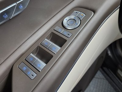 2023 Genesis GV80 thumbnail 29