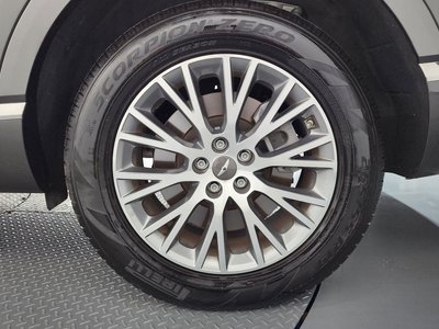 صورة 8 لـ 2023 Genesis GV80