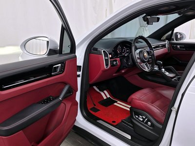 PORSCHE CAYENNE - 10