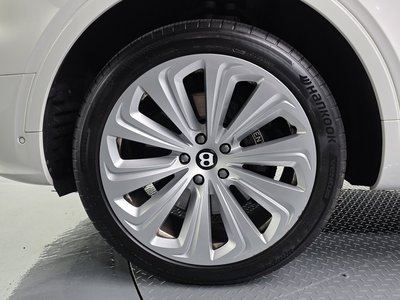 2022 Bentley BENTAYGA photo 6